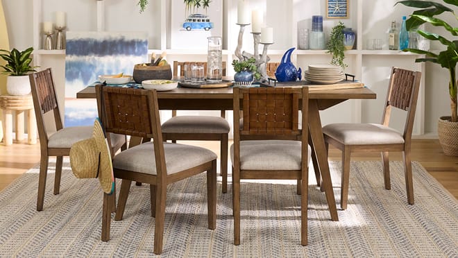 Dining Tables & Sets