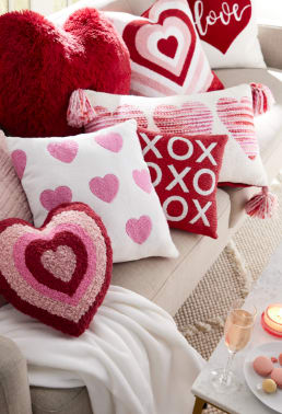 Outdoor outlet valentine pillows