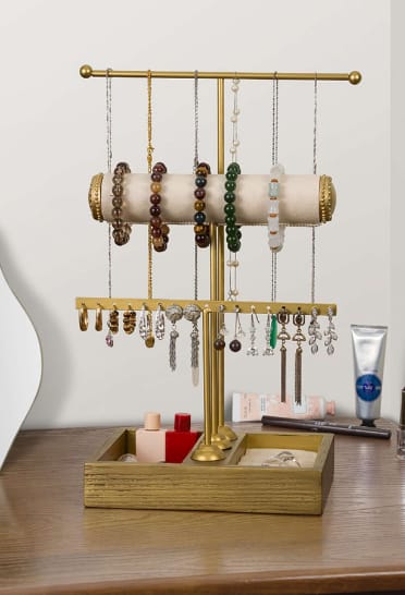 Jewelry Organizers & Stands