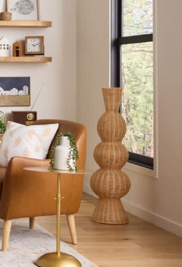 Floor & Oversized Décor