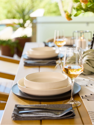 Kitchen & Dining