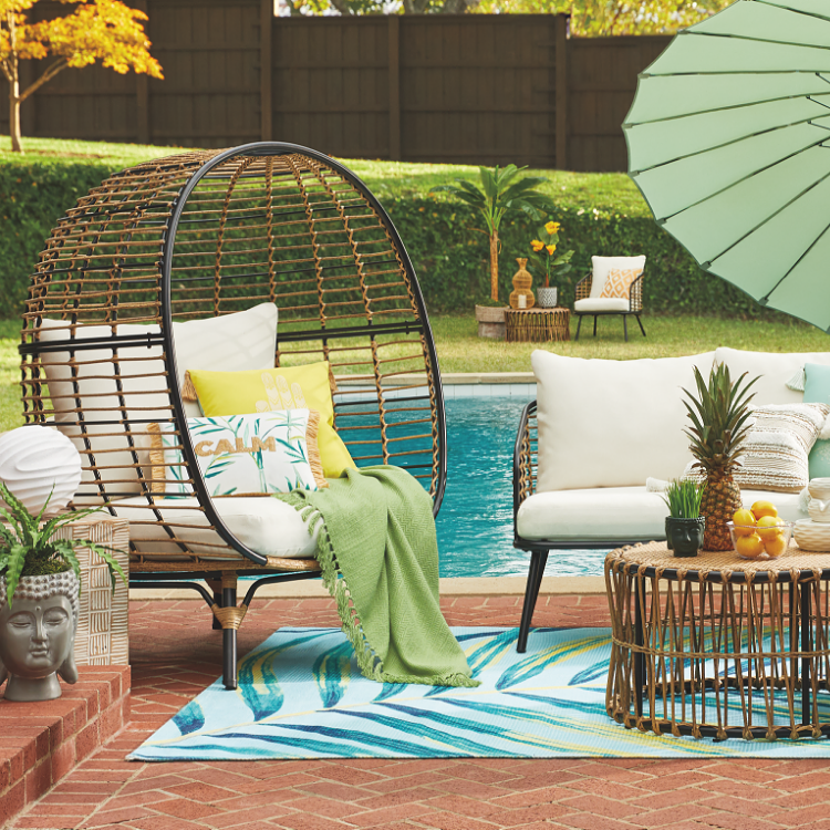 OPT FOR AN OUTDOOR RUG