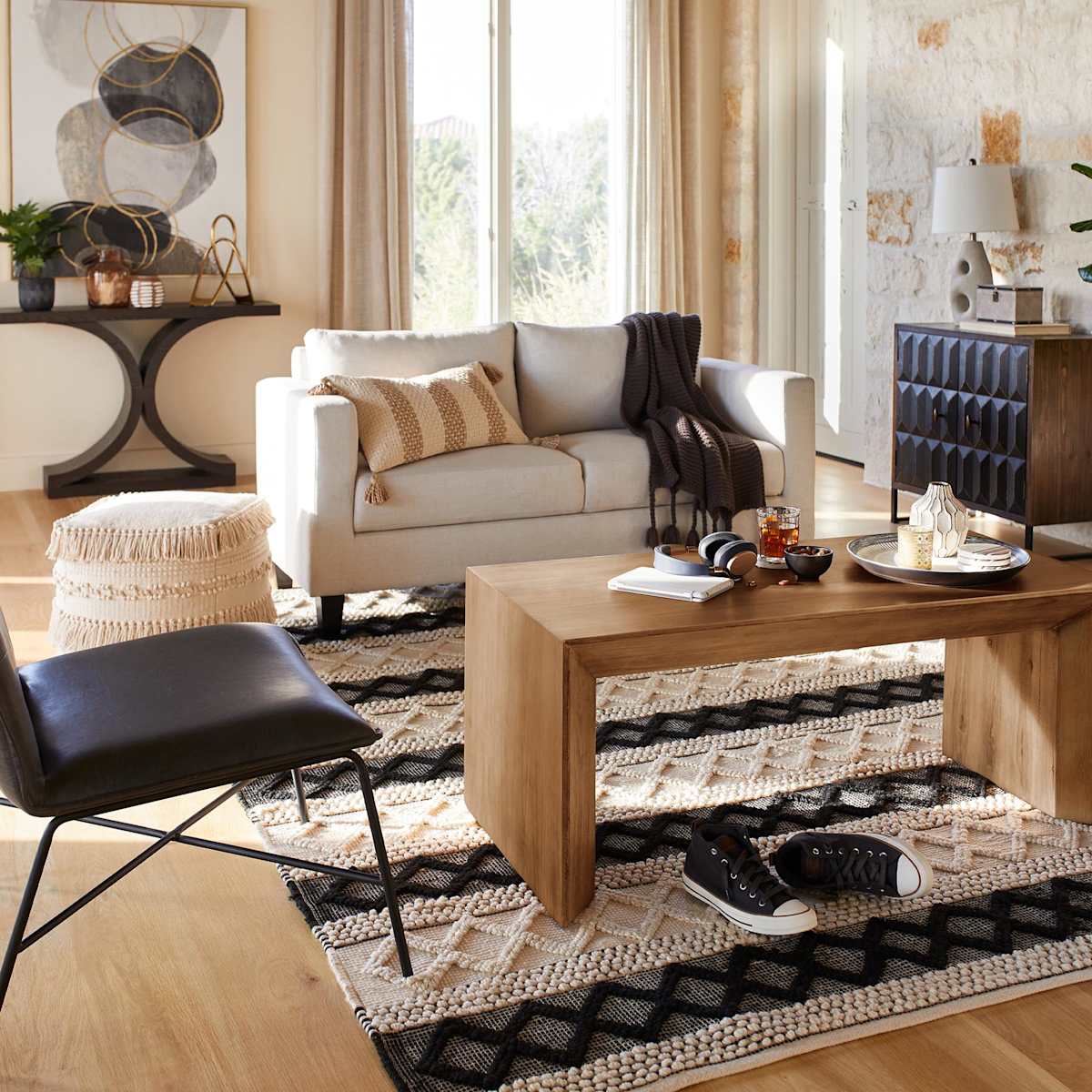 B673) Found & Fable Noah Black & White Woven Area Rug, 8x10