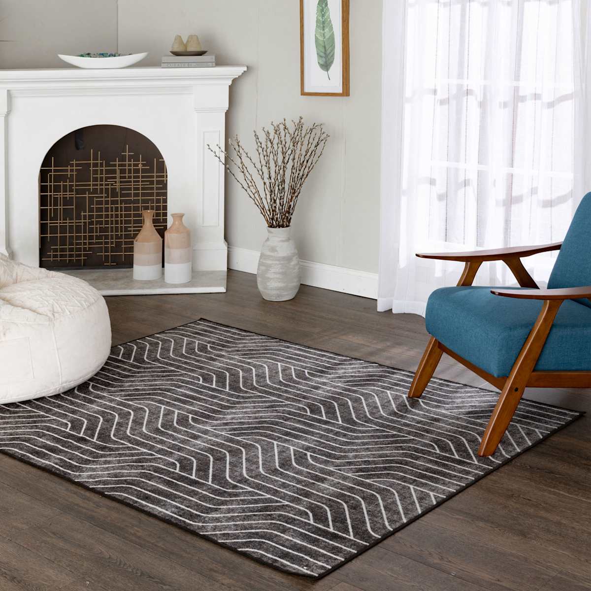 D563) Venus Black & Grey Area Rug, 7x10