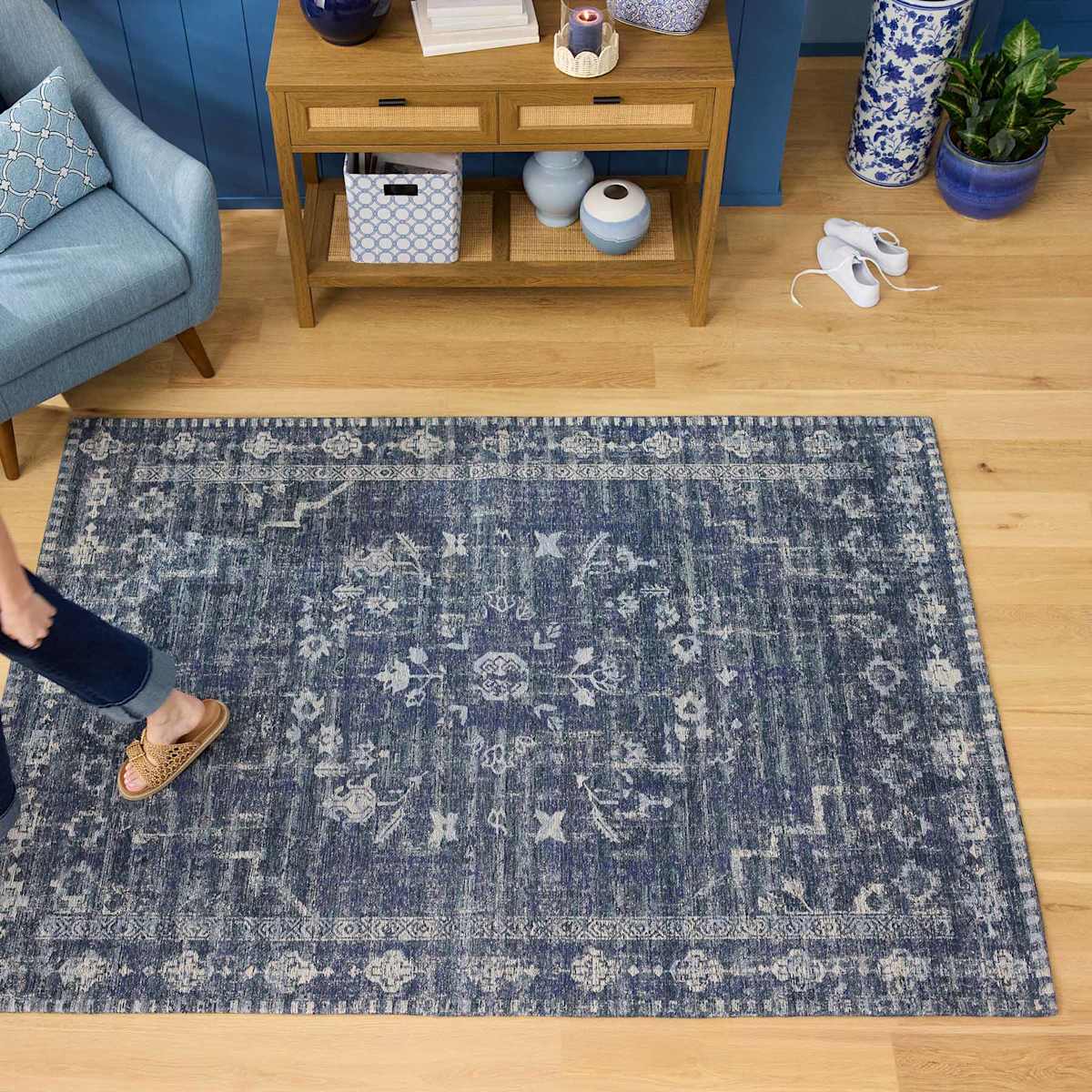 Navy blue area rug discount