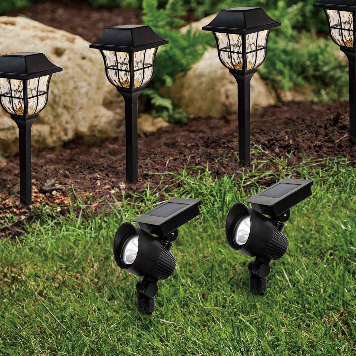 Solar led landscape lights 2025