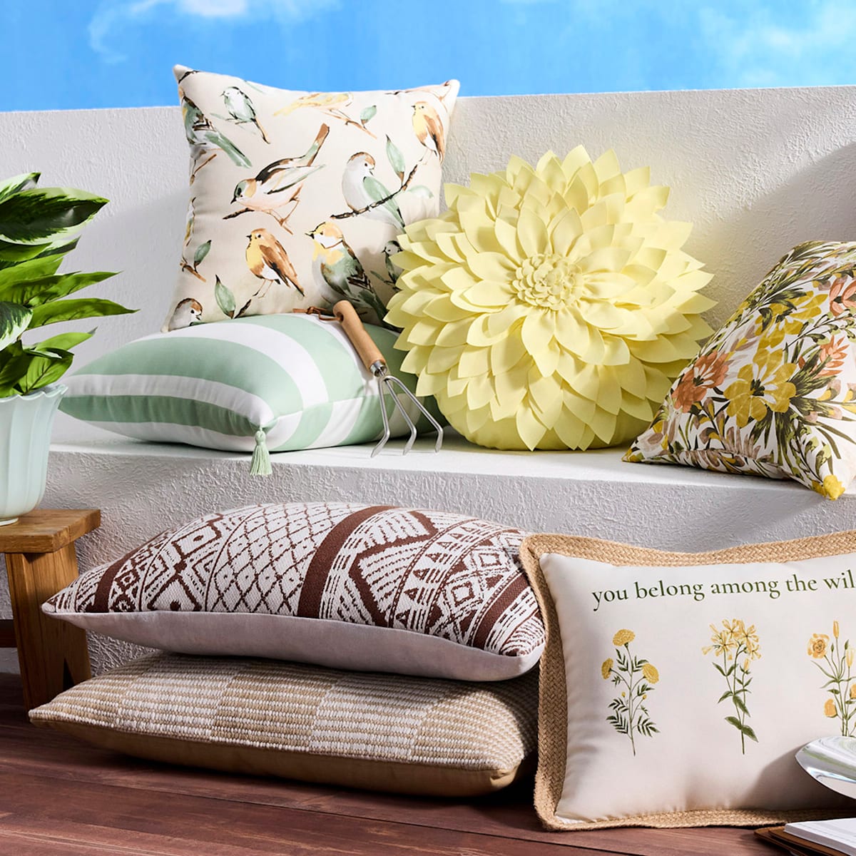Outdoor pillows with lemons shop