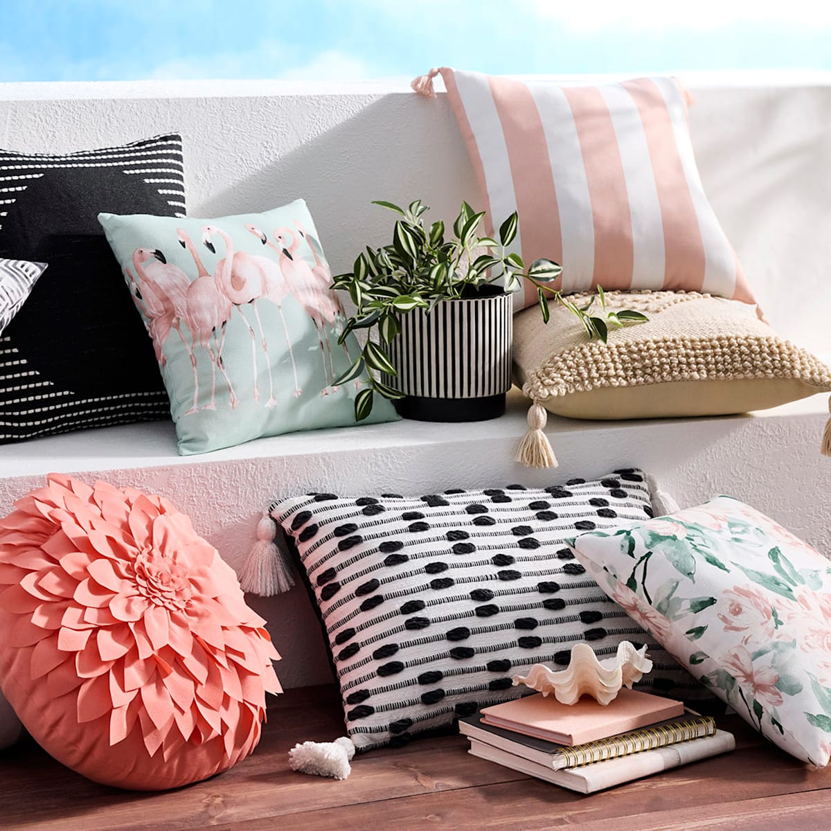 Textured lumbar pillow outlet