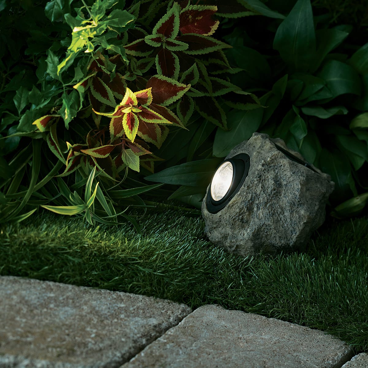 Small solar rock lights hot sale