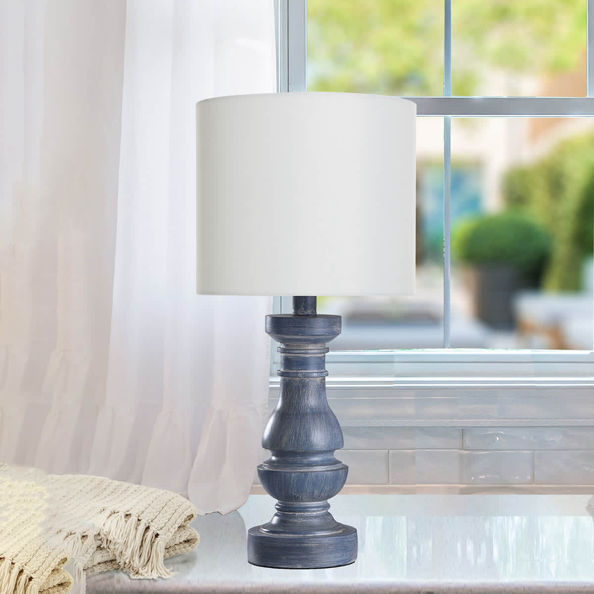Accent lamp base top