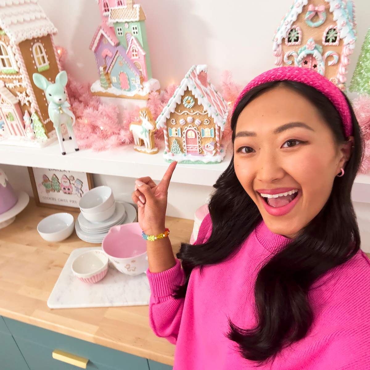 Mrs. Claus Bakery Pink Door LED Pastel Gingerbread House 9.8in