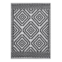 Black Diamond Design Plastic Outdoor Area Rug, 5x7