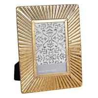 Found & Fable Gold Metal Tabletop Picture Frame, 4x6