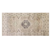 Charlotte Ivory & Grey Tahari Center Medallion Accent Rug, 24x44
