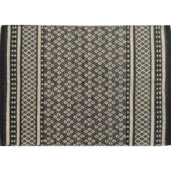 Black & Tan Spain Cotton Accent Rug, 2x3