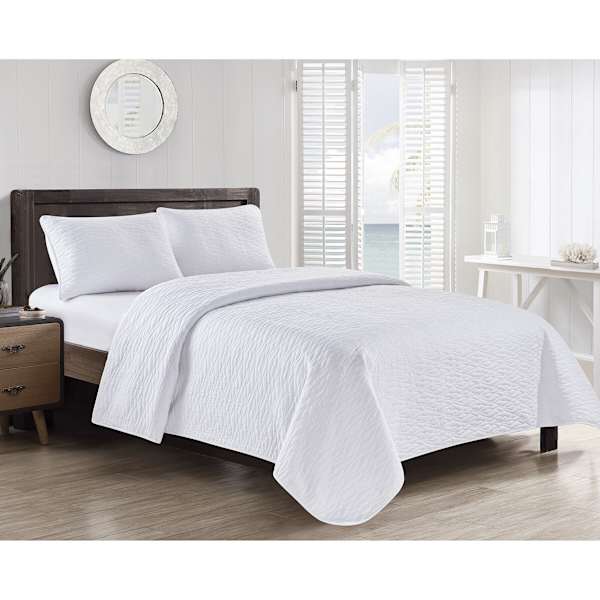 3-Piece White Wave Stitch Quilt Set, King