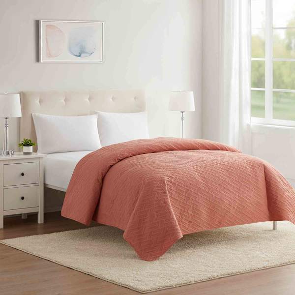 Callie Clay Pinsonic Quilt, Full/Queen