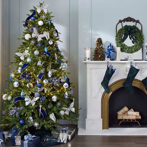 B5 Pre Lit LED Bradley Spruce Christmas Tree 7.5