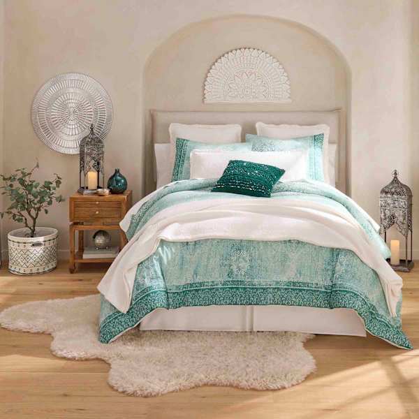 Found & Fable 3-Piece Green Distressed Medallion Cotton Comforter Set, King