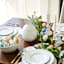Providence 20-Piece Silver & Gold Flatware Set