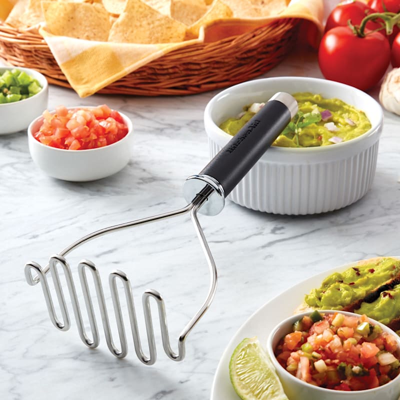 Chef Craft Select Stainless Steel Wire Hand Masher - Great for Mashed  Potatoes, Avocado, Beans and More