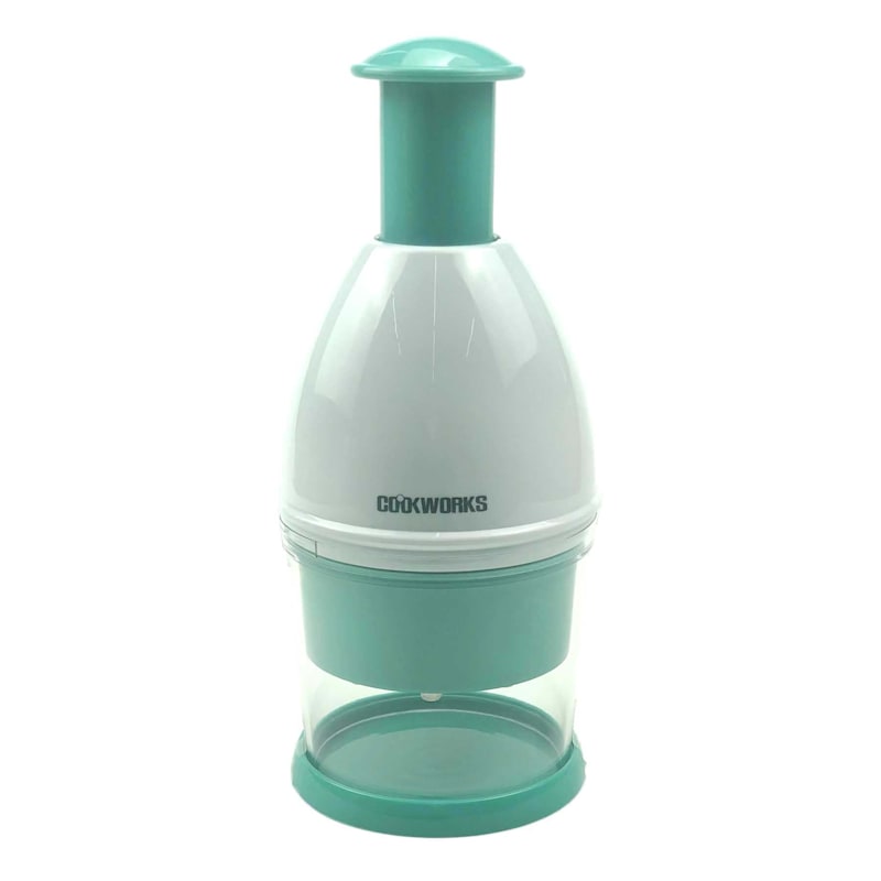 EVERYONE needs a Pampered Chef Food Chopper in their home- would