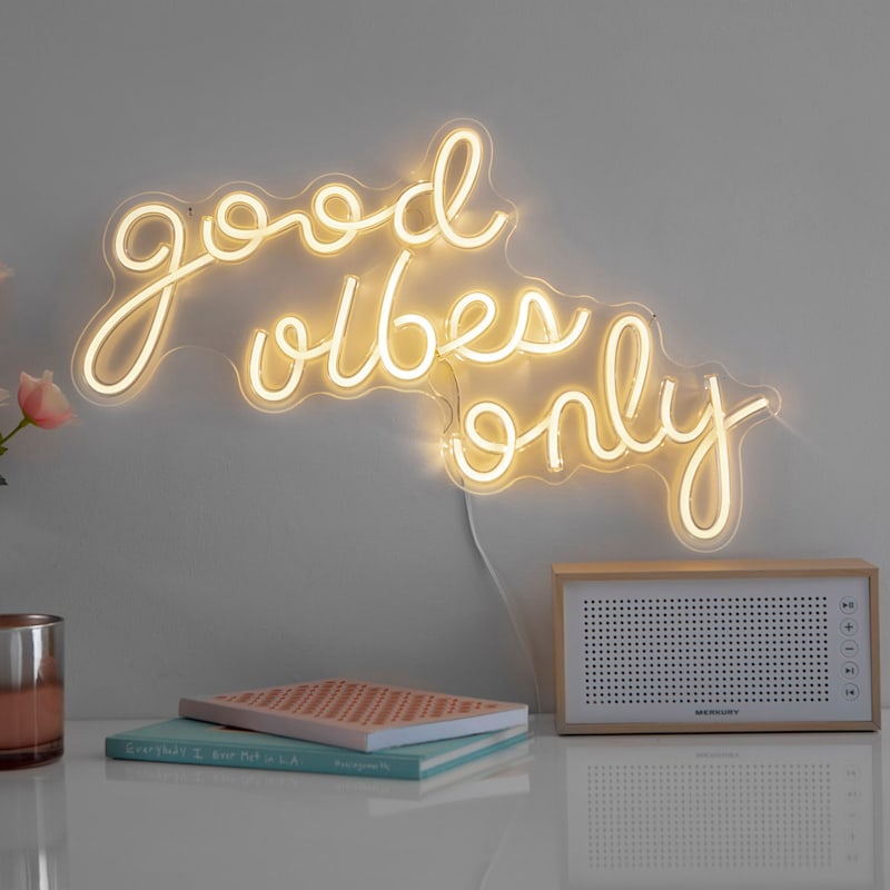 Green Vibes Only Neon Sign – AOOS