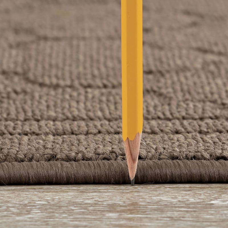 Stella Brown Quatrefoil Washable Tufted Accent Rug, 20x32