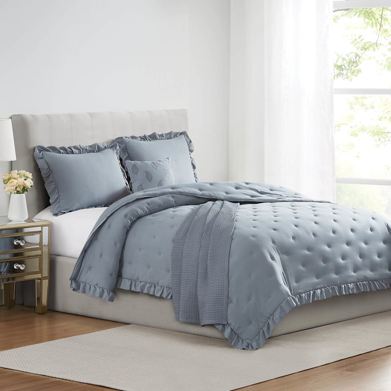 Light blue queen comforter set sales