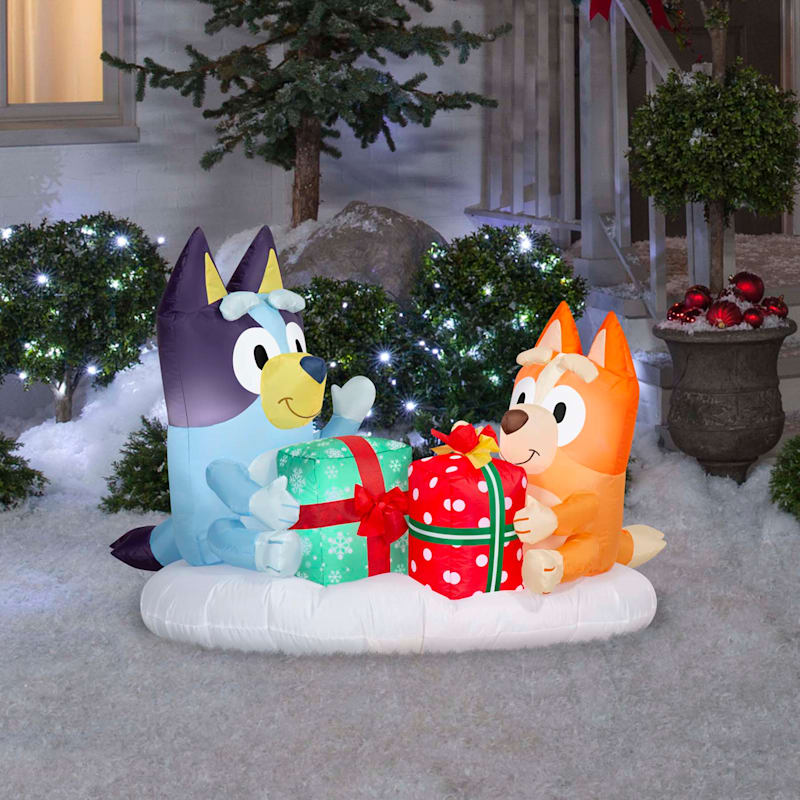 Airblown Bluey & Bingo Present Scene Inflatable 4ft Bluey Christmas Inflatable At Home