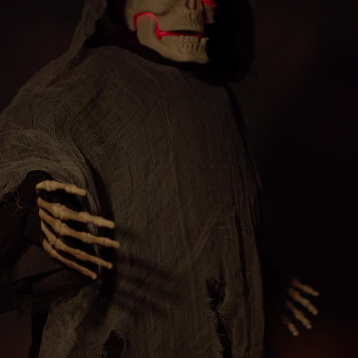 Video of Animated  Reaper with LED Lights, 3''